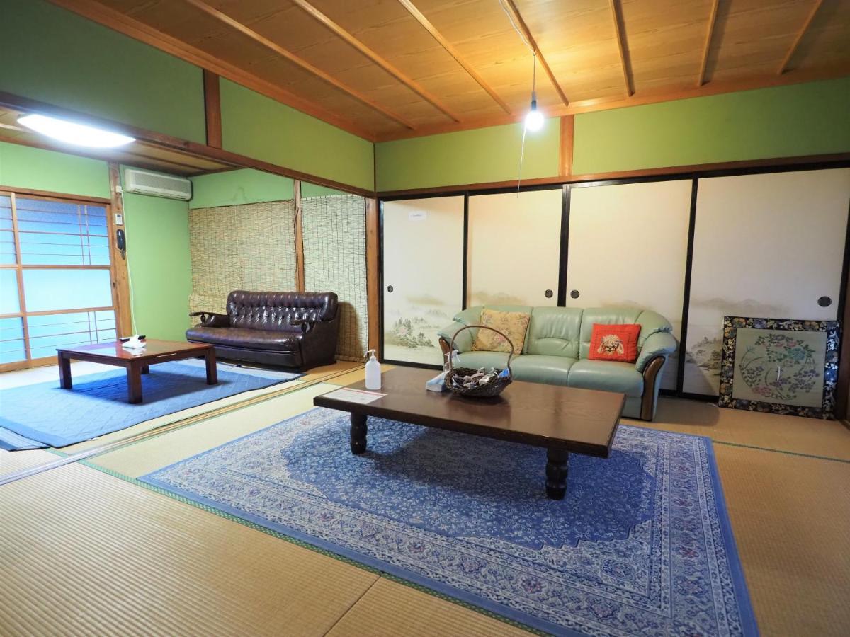四国旅行のhub拠点 古民家ゲストハウス Heso Camp Miyoshi  Zewnętrze zdjęcie