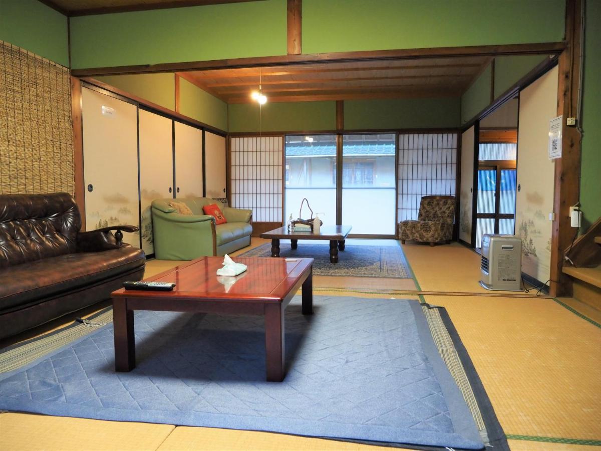 四国旅行のhub拠点 古民家ゲストハウス Heso Camp Miyoshi  Zewnętrze zdjęcie