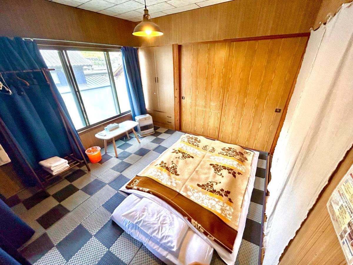 四国旅行のhub拠点 古民家ゲストハウス Heso Camp Miyoshi  Zewnętrze zdjęcie