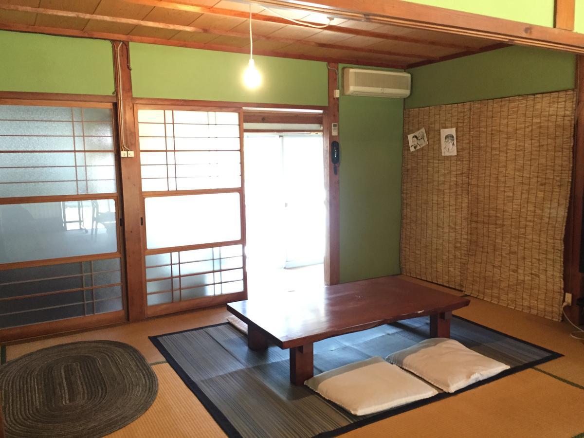 四国旅行のhub拠点 古民家ゲストハウス Heso Camp Miyoshi  Zewnętrze zdjęcie