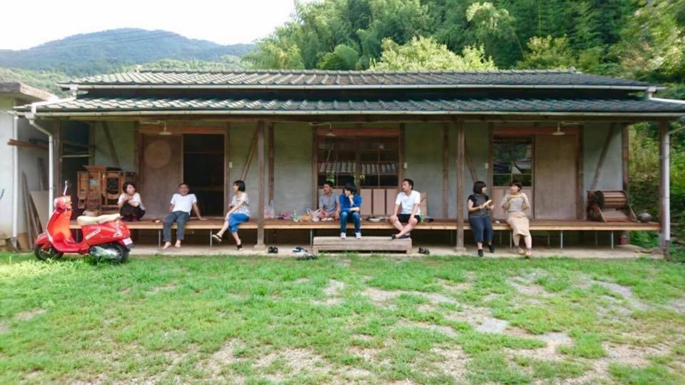 四国旅行のhub拠点 古民家ゲストハウス Heso Camp Miyoshi  Zewnętrze zdjęcie