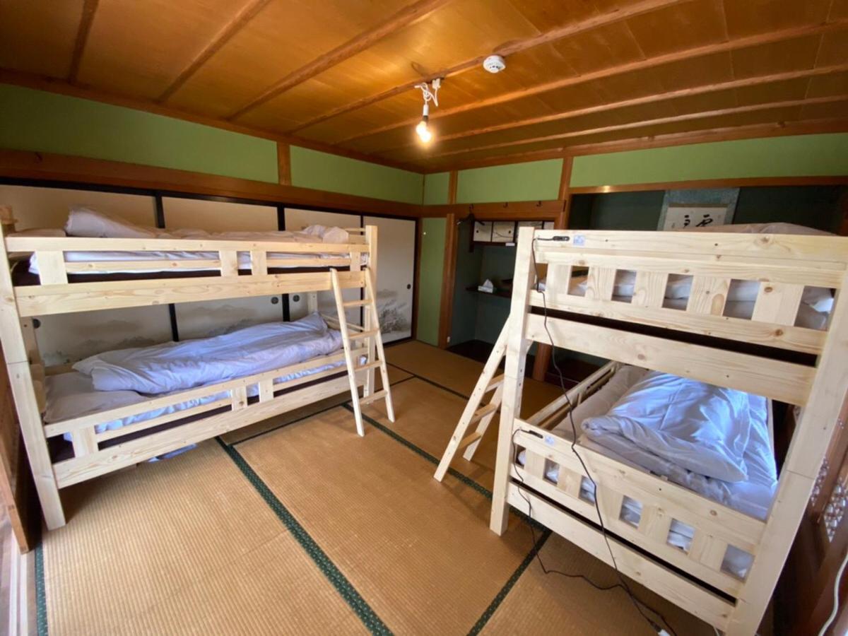 四国旅行のhub拠点 古民家ゲストハウス Heso Camp Miyoshi  Zewnętrze zdjęcie
